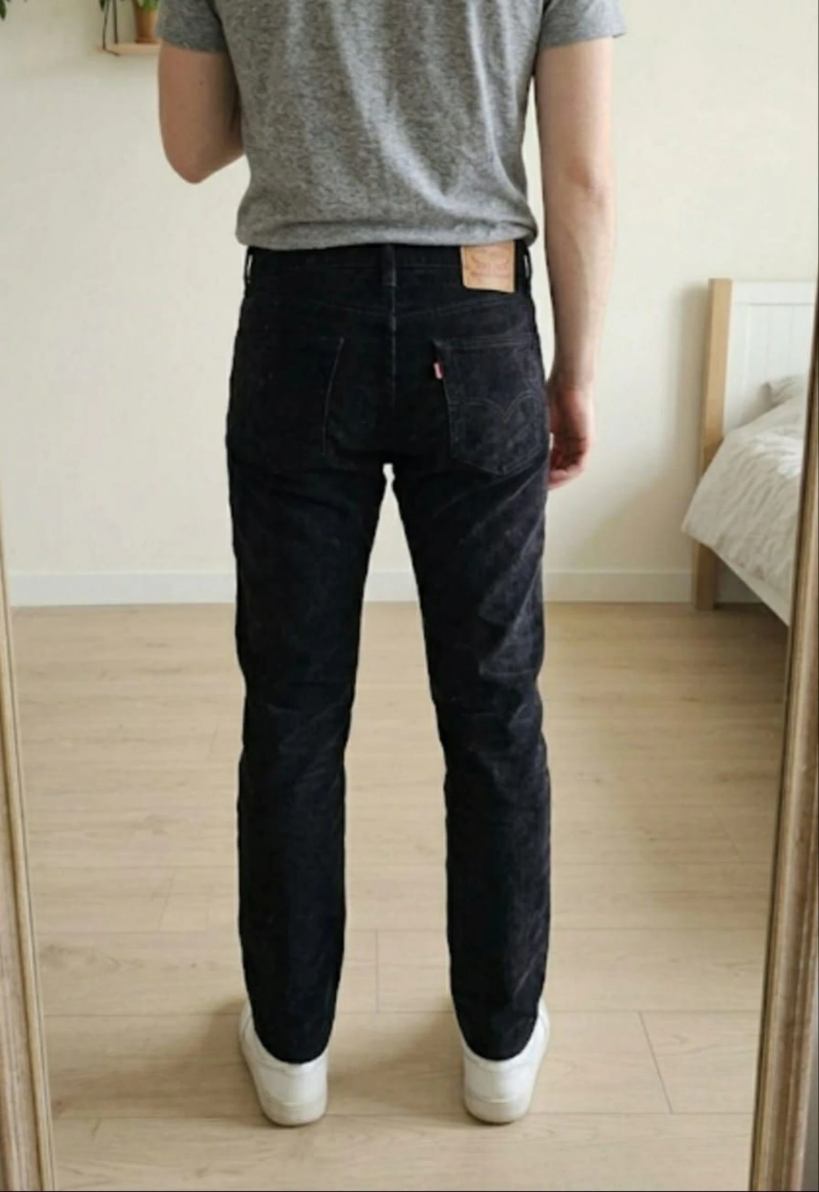 Vintage-style Levi's ribbed corduroy pants – photo 2